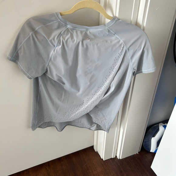 Lululemon quick pace short sleeve 4 - Picture 4 of 4